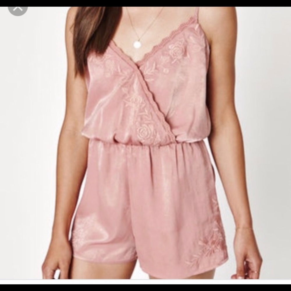 Kendall and Kylie PacSun Light Pink Romper